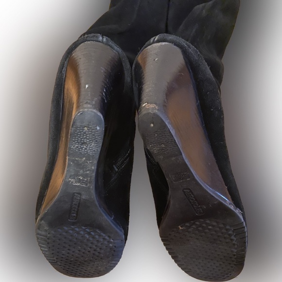 Aerosoles Suede and Leather Black Wedge Boots 8.5 - Picture 4 of 6